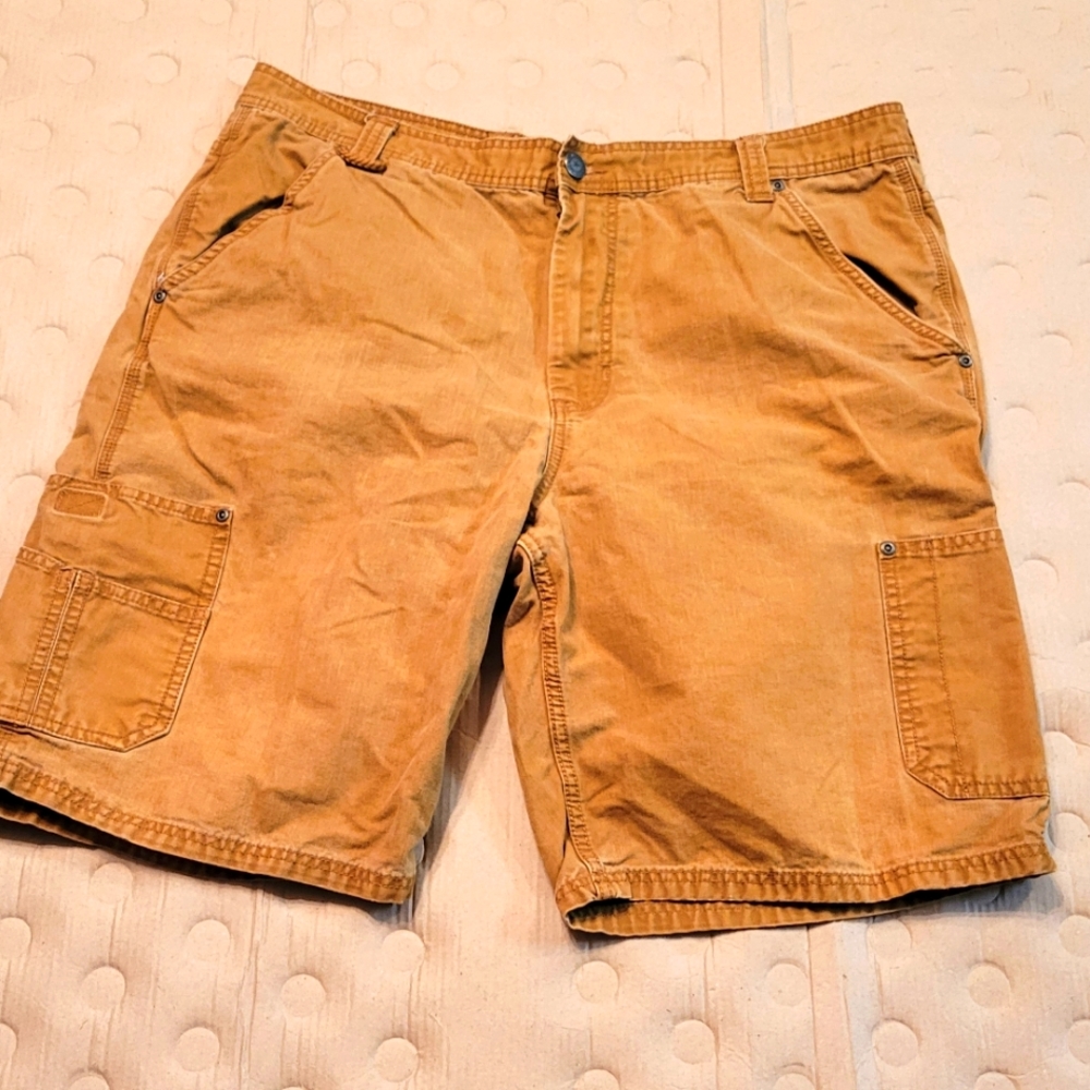 SCHMIDT CARGO SHORT.